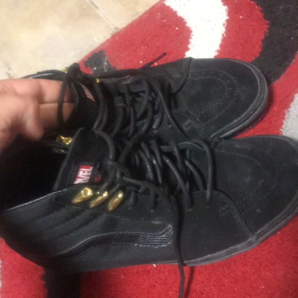 Vans x marvel black panther